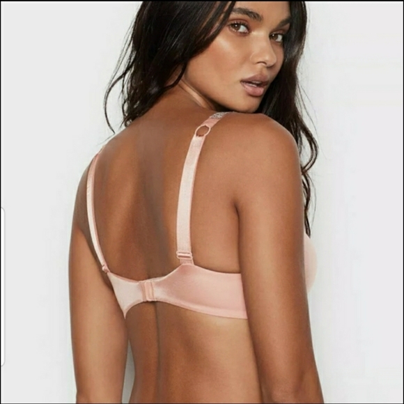 Victoria's Secret Very Sexy Push-up Bra & Matching Panties - Picture 4 of 15